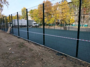 Забор на спортивную площадку 40 метров фото в Волоколамске