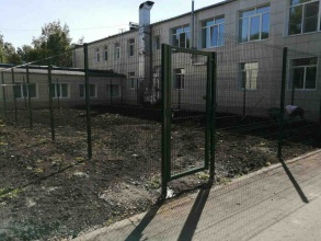 3D заборы для школы 15 метров фото в Волоколамске